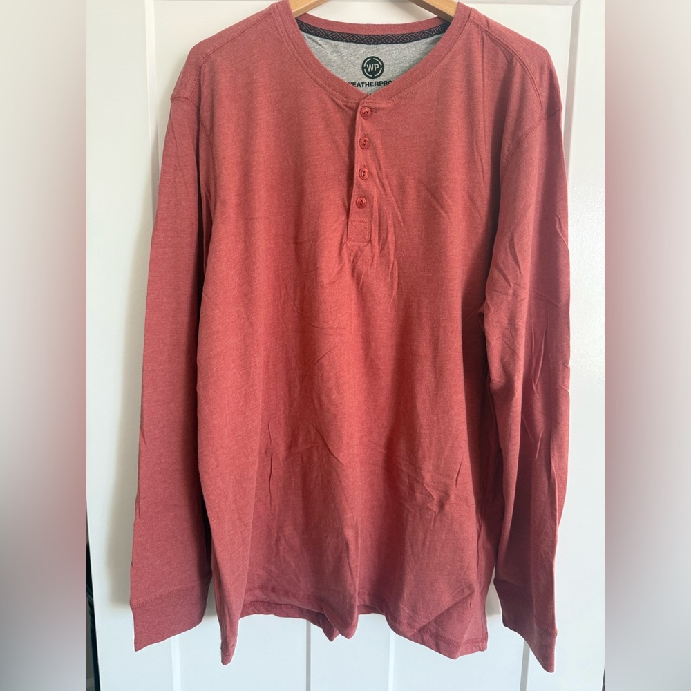 Men’s NWOT long sleeve Henley